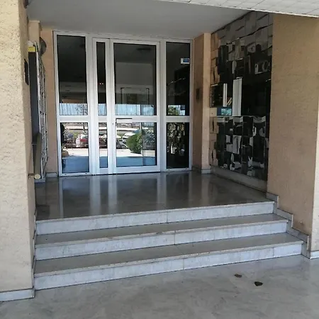 Joli Bord De Mer, Clim, Balcon, Parking Prive Apartment Menton