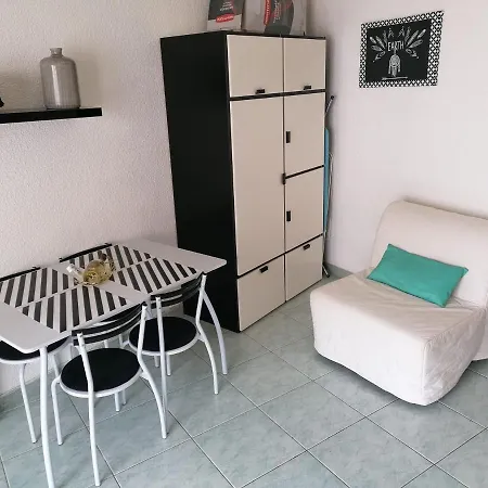 Joli Bord De Mer, Clim, Balcon, Parking Privé Appartement *